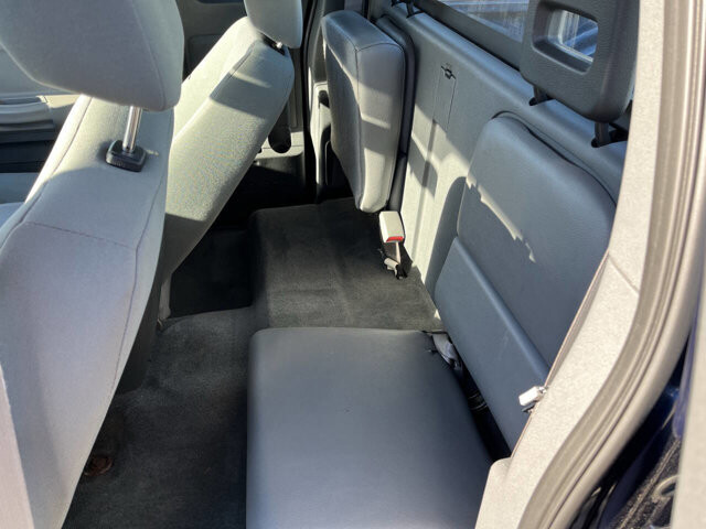 2005 Dodge Dakota in Hickory, NC 28602-5144 - 2035307 8