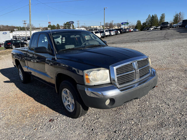 2005 Dodge Dakota in Hickory, NC 28602-5144 - 2035307
