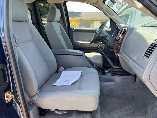 2005 Dodge Dakota in Hickory, NC 28602-5144 - 2035307 20