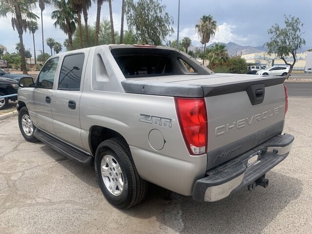 2004 Chevrolet Avalanche in Tucson, AZ 85712-4825 - 2035349 3