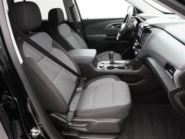 2019 Chevrolet Traverse in Cincinnati, OH 45251-2402 - 2035381 20