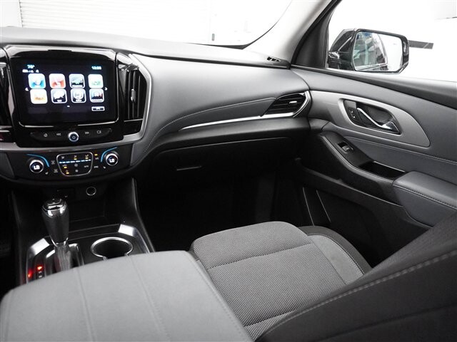 2019 Chevrolet Traverse in Cincinnati, OH 45251-2402 - 2035381 36