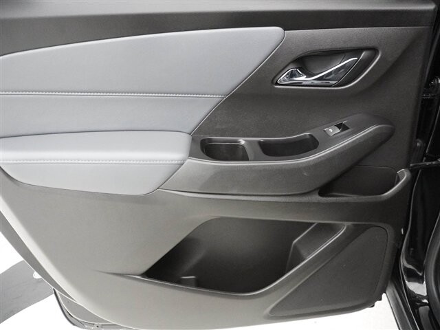 2019 Chevrolet Traverse in Cincinnati, OH 45251-2402 - 2035381 30