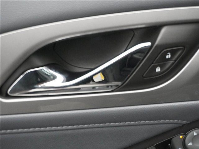 2019 Chevrolet Traverse in Cincinnati, OH 45251-2402 - 2035381 26