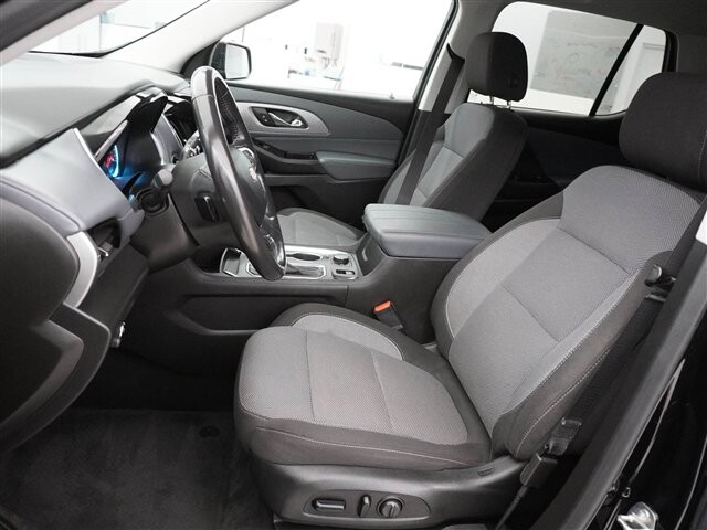 2019 Chevrolet Traverse in Cincinnati, OH 45251-2402 - 2035381 12