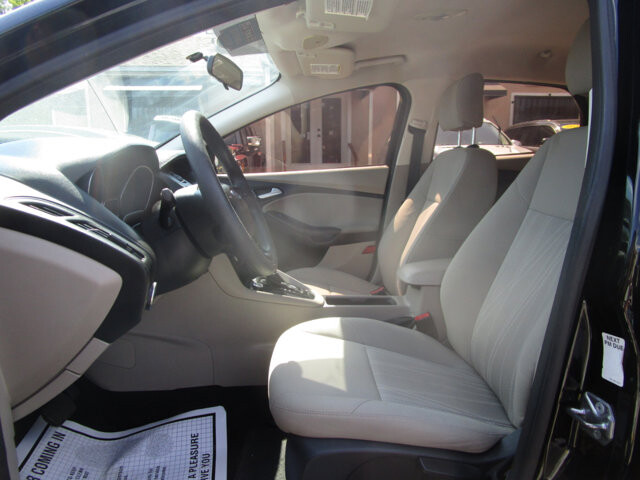 2017 Ford Focus in Tampa, FL 33604-6914 - 2039458 37