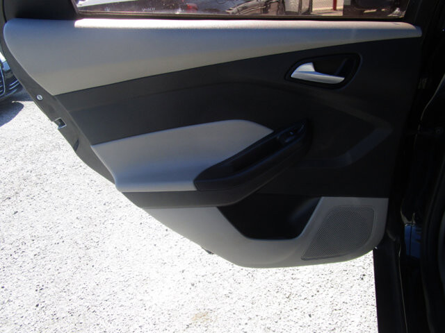 2017 Ford Focus in Tampa, FL 33604-6914 - 2039458 17