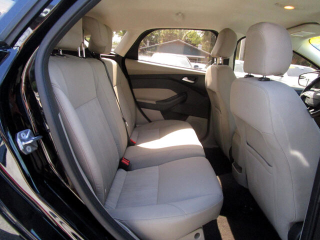 2017 Ford Focus in Tampa, FL 33604-6914 - 2039458 94