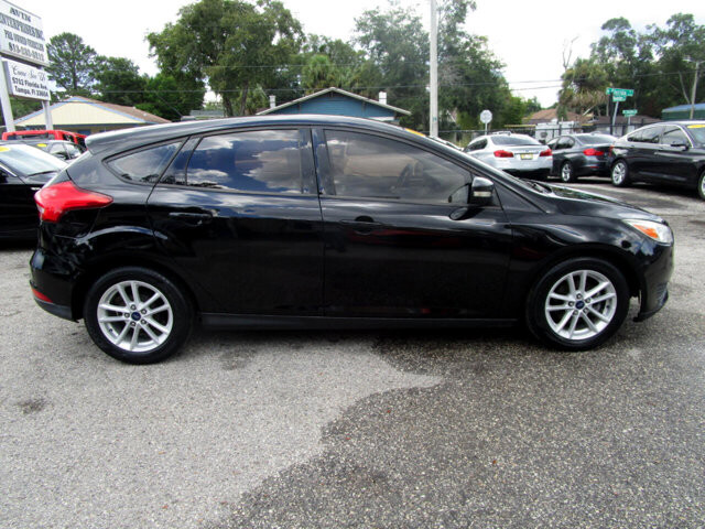 2017 Ford Focus in Tampa, FL 33604-6914 - 2039458 111