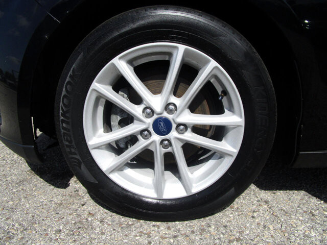 2017 Ford Focus in Tampa, FL 33604-6914 - 2039458 104