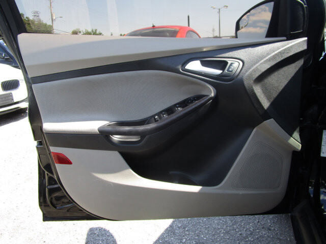 2017 Ford Focus in Tampa, FL 33604-6914 - 2039458 44