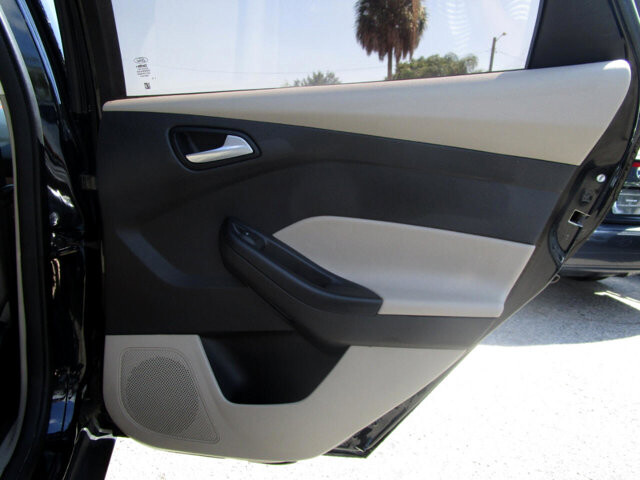 2017 Ford Focus in Tampa, FL 33604-6914 - 2039458 76