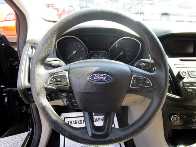 2017 Ford Focus in Tampa, FL 33604-6914 - 2039458 62