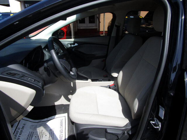 2017 Ford Focus in Tampa, FL 33604-6914 - 2039458 93