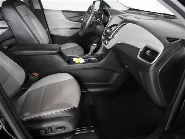 2020 Chevrolet Equinox in Cincinnati, OH 45251-2402 - 2039478 14