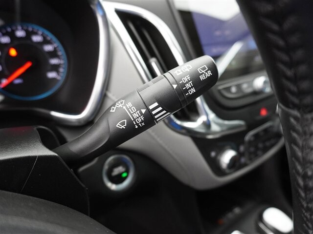 2020 Chevrolet Equinox in Cincinnati, OH 45251-2402 - 2039478 45