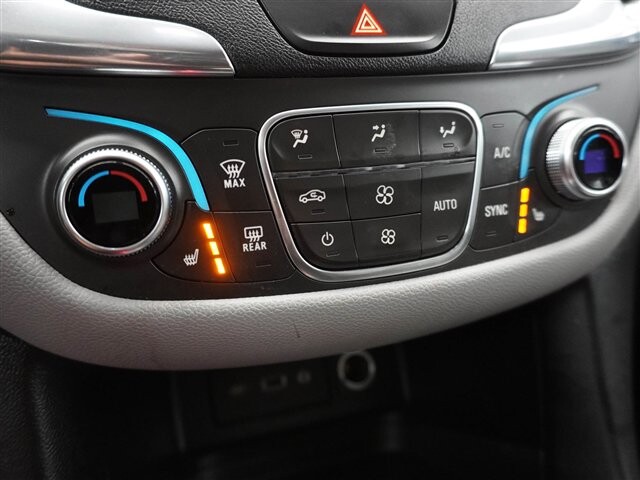 2019 Chevrolet Equinox in Cincinnati, OH 45251-2402 - 2041743 40