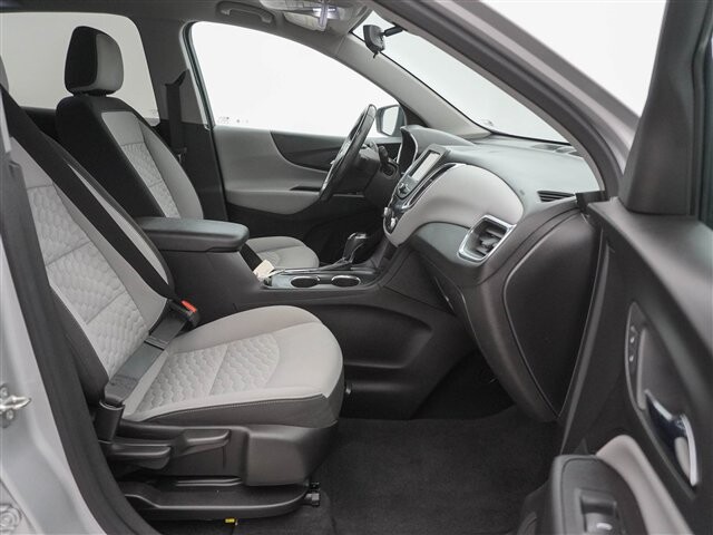 2019 Chevrolet Equinox in Cincinnati, OH 45251-2402 - 2041743 16