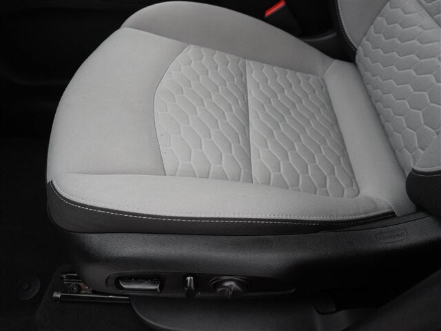 2019 Chevrolet Equinox in Cincinnati, OH 45251-2402 - 2041743 32