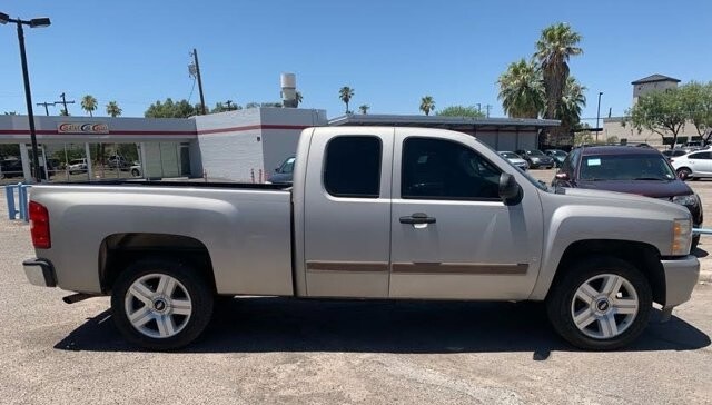2007 Chevrolet Silverado 1500 in Tucson, AZ 85712-4825 - 2041771 4