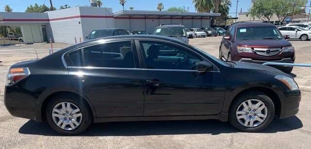 2011 Nissan Altima in Tucson, AZ 85712-4825 - 2041776 4