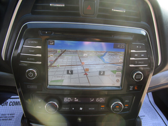 2017 Nissan Maxima in Tampa, FL 33604-6914 - 2042236 7