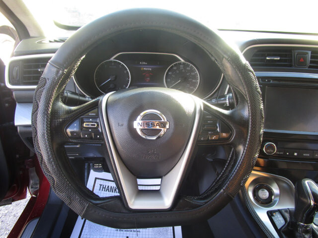 2017 Nissan Maxima in Tampa, FL 33604-6914 - 2042236 4