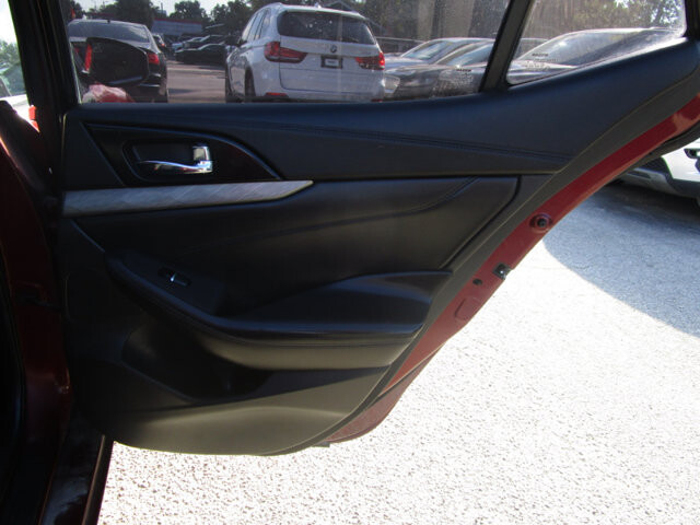 2017 Nissan Maxima in Tampa, FL 33604-6914 - 2042236 19