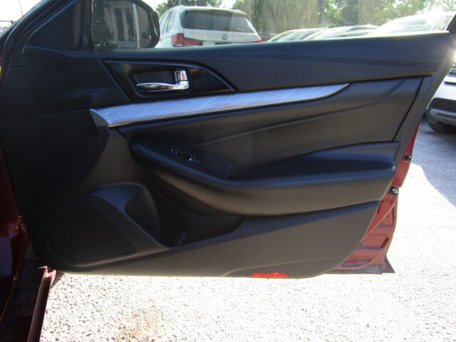 2017 Nissan Maxima in Tampa, FL 33604-6914 - 2042236 17