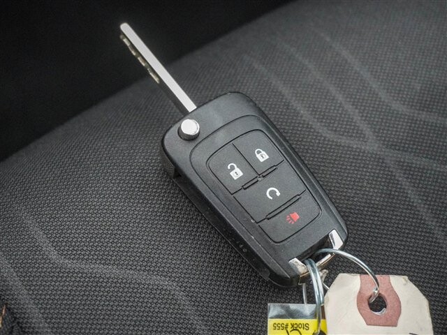 2018 Chevrolet Trax in Cincinnati, OH 45251-2402 - 2042661 45