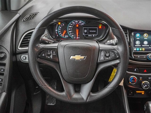 2018 Chevrolet Trax in Cincinnati, OH 45251-2402 - 2042661 20