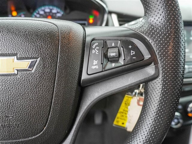 2018 Chevrolet Trax in Cincinnati, OH 45251-2402 - 2042661 36