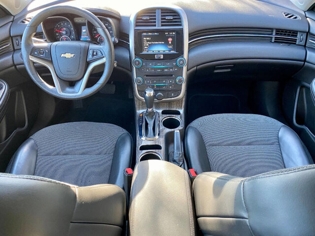 2015 Chevrolet Malibu in Commerce, GA 30529 - 2048566 17