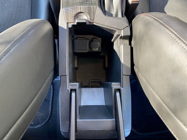 2015 Chevrolet Malibu in Commerce, GA 30529 - 2048566 46