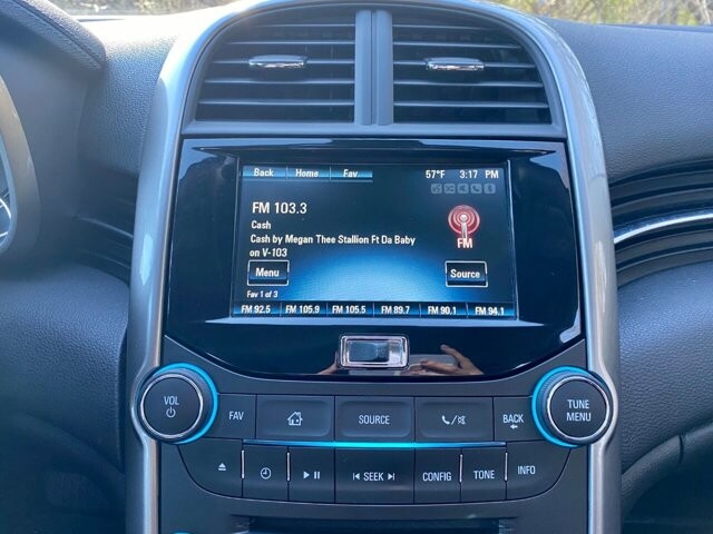 2015 Chevrolet Malibu in Commerce, GA 30529 - 2048566 42