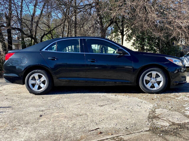 2015 Chevrolet Malibu in Commerce, GA 30529 - 2048566 2