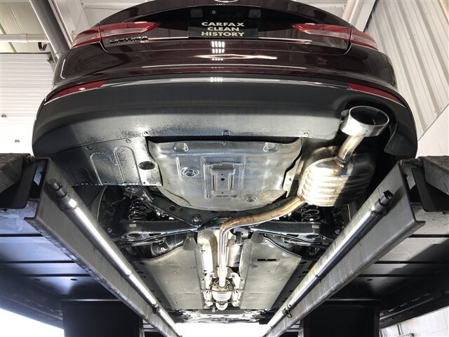 2018 Kia Optima in Cincinnati, OH 45251-2402 - 2049020 10