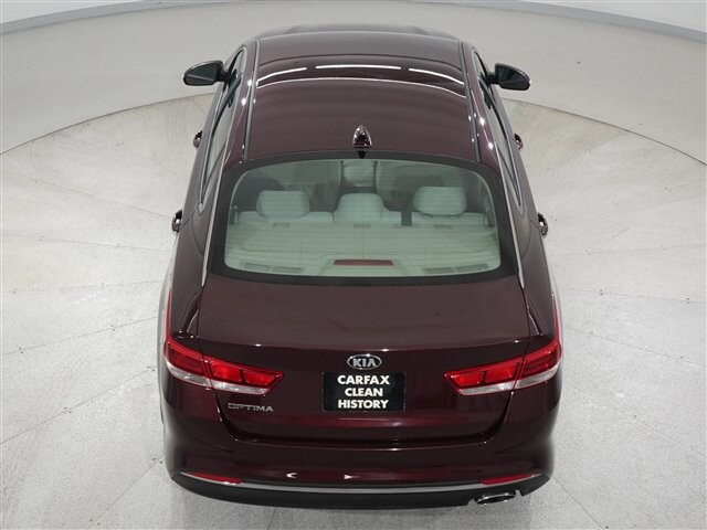 2018 Kia Optima in Cincinnati, OH 45251-2402 - 2049020 5