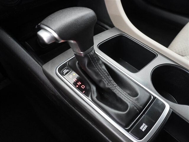 2018 Kia Optima in Cincinnati, OH 45251-2402 - 2049020 41