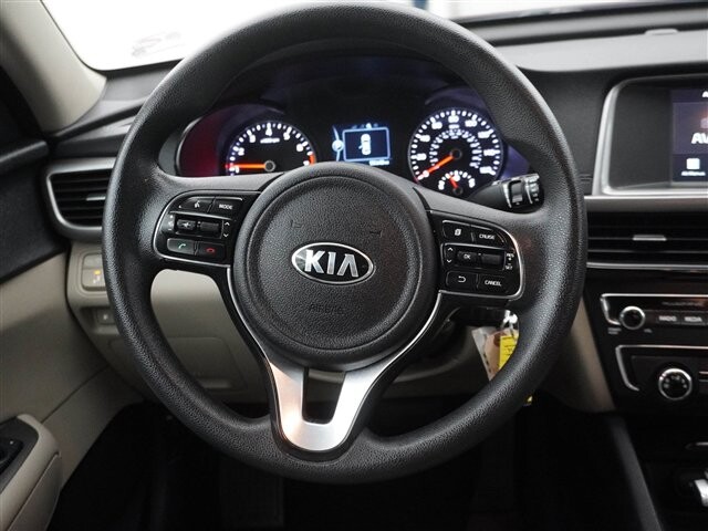 2018 Kia Optima in Cincinnati, OH 45251-2402 - 2049020 24