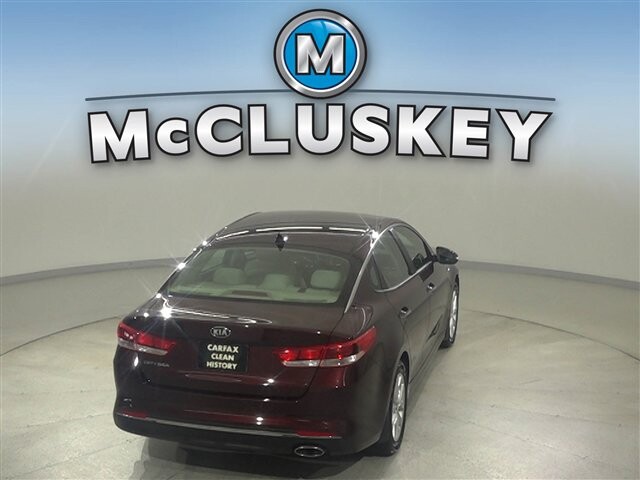 2018 Kia Optima in Cincinnati, OH 45251-2402 - 2049020 11