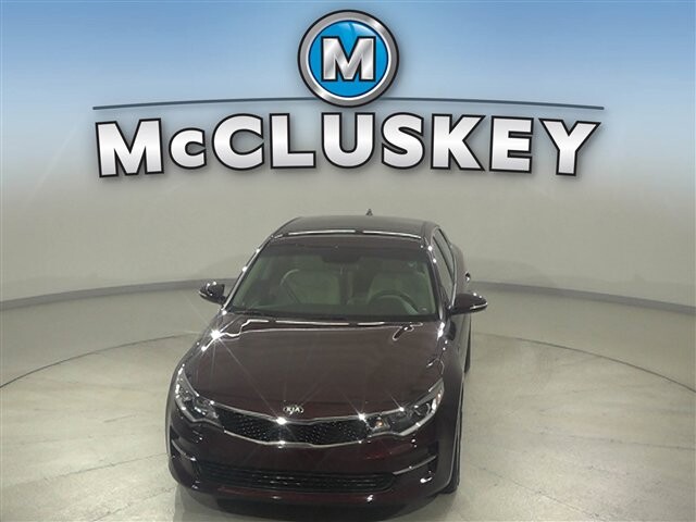 2018 Kia Optima in Cincinnati, OH 45251-2402 - 2049020 9