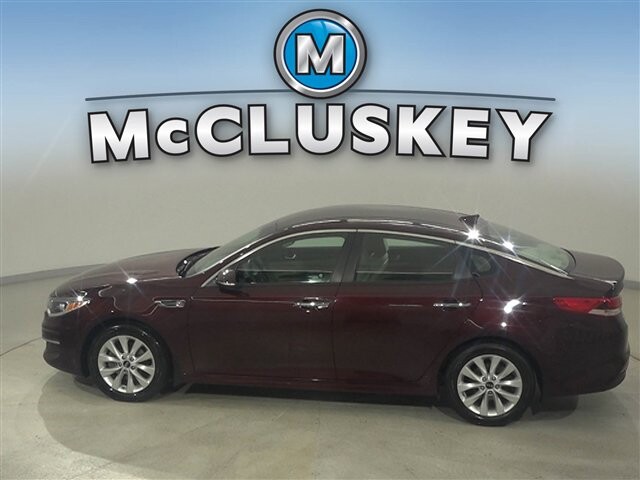 2018 Kia Optima in Cincinnati, OH 45251-2402 - 2049020 15