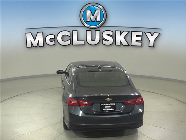 2019 Chevrolet Malibu in Cincinnati, OH 45251-2402 - 2051898 11