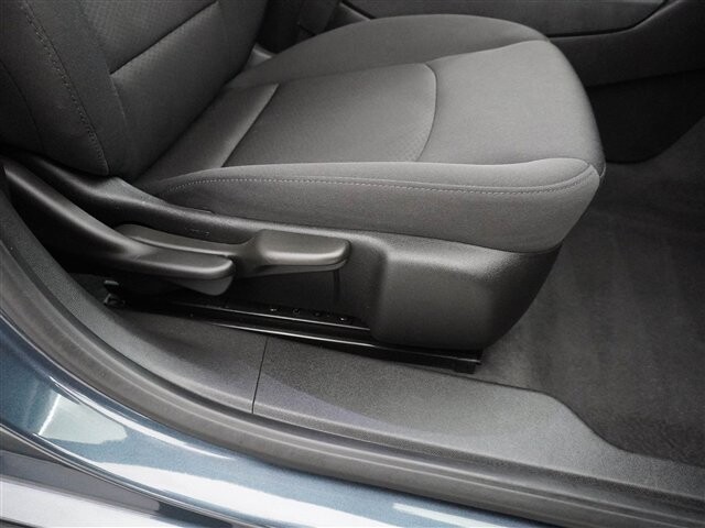 2019 Chevrolet Malibu in Cincinnati, OH 45251-2402 - 2051898 28