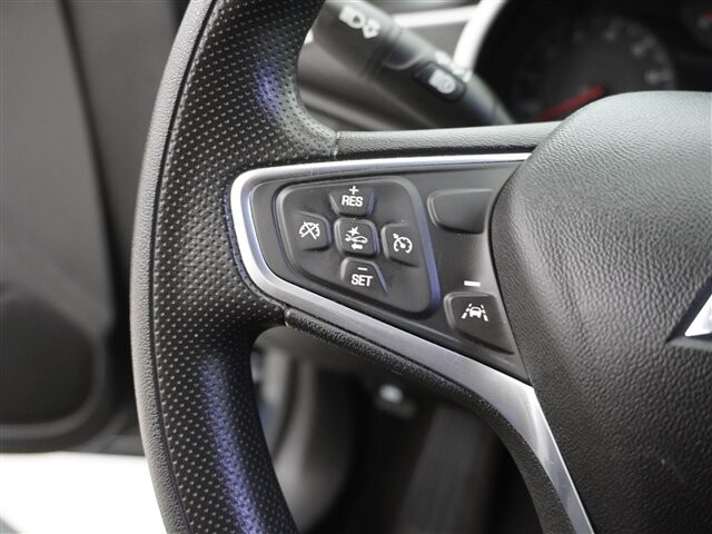 2019 Chevrolet Malibu in Cincinnati, OH 45251-2402 - 2051898 41