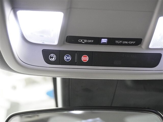 2019 Chevrolet Malibu in Cincinnati, OH 45251-2402 - 2051898 44