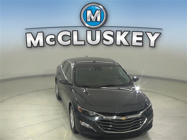 2019 Chevrolet Malibu in Cincinnati, OH 45251-2402 - 2051898 9