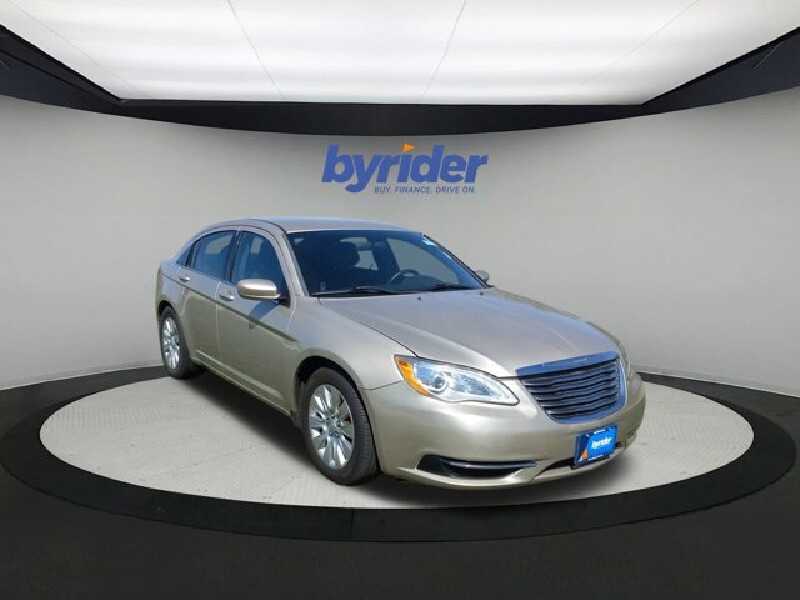 2014 Chrysler 200 in Waukesha, WI 53186 - 2052182