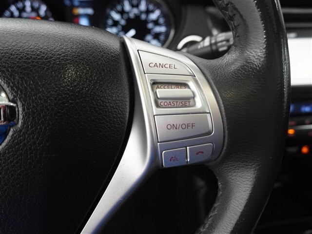 2014 Nissan Rogue in Cincinnati, OH 45251-2402 - 2054032 38